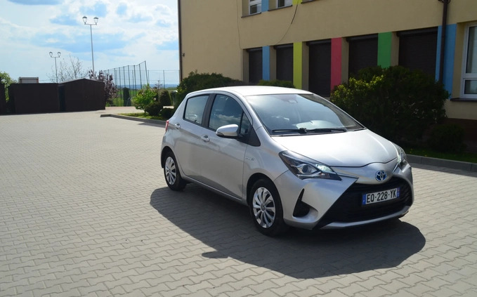 Toyota Yaris cena 45000 przebieg: 91000, rok produkcji 2017 z Zambrów małe 379